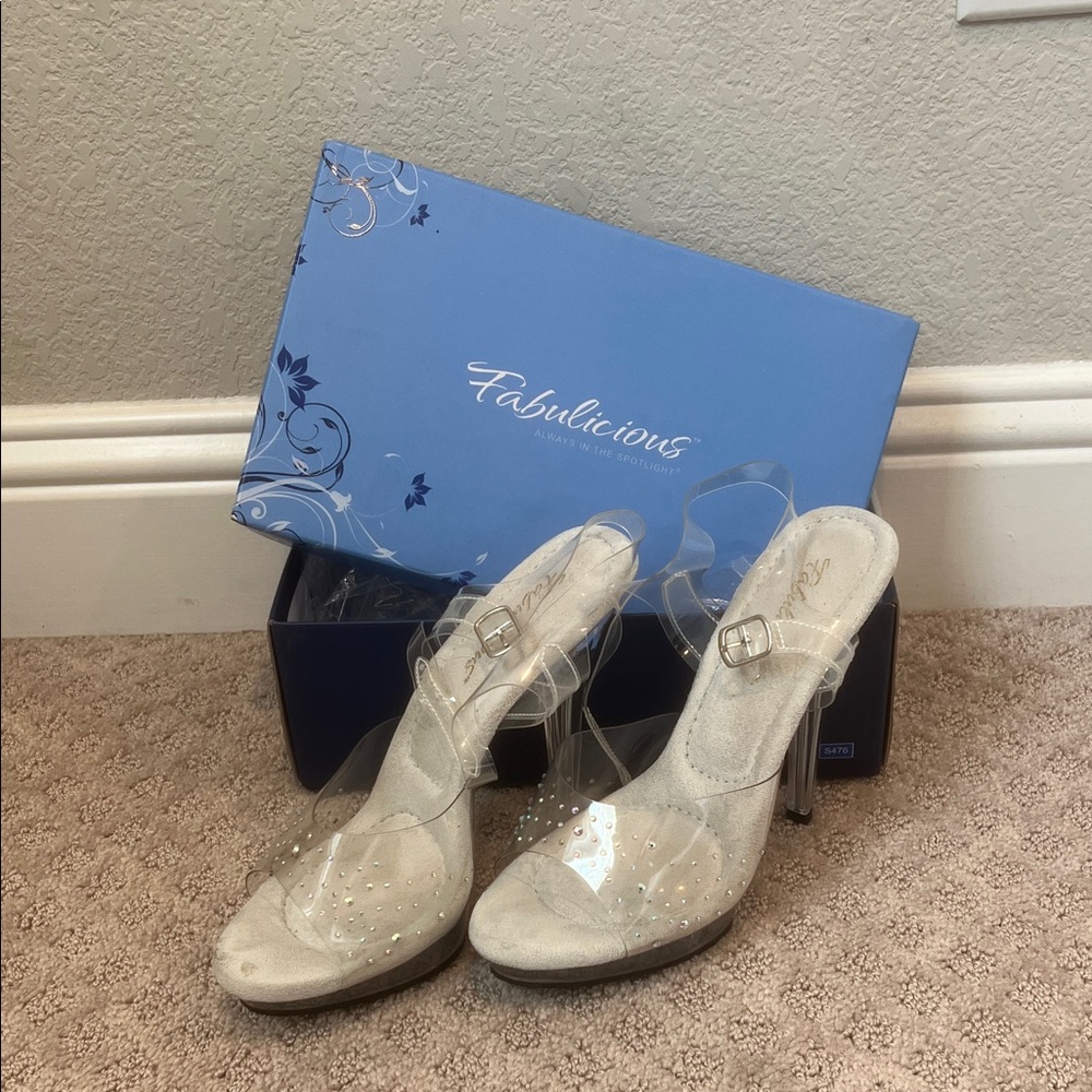 Fabulicious Elegant Silver Heels